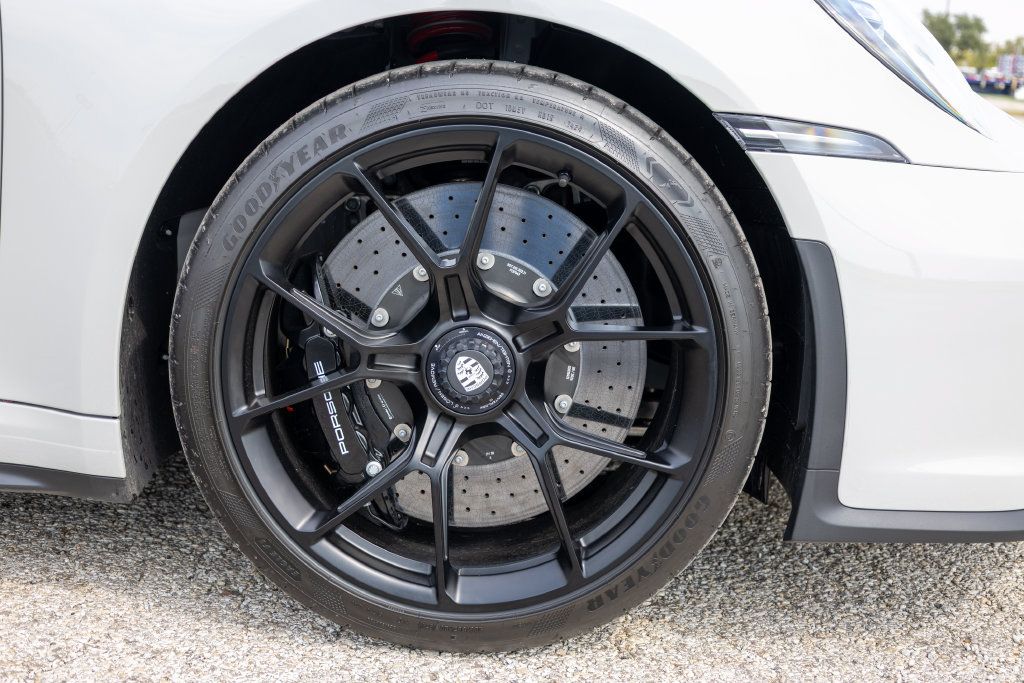 Used 2026 Porsche 911 Carrera RWD image 24
