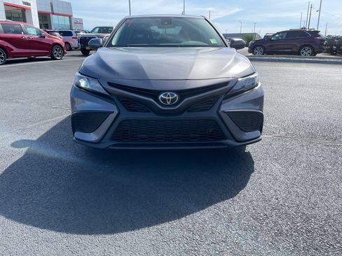 Used 2021 Toyota Camry SE FWD image 14
