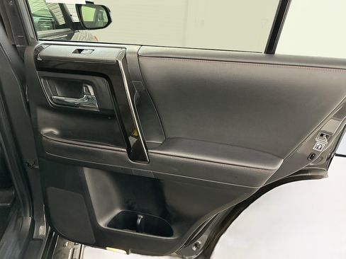 Used 2024 Toyota 4Runner TRD Off-Road Premium image 31