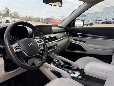 Used 2022 Kia Telluride S image 18