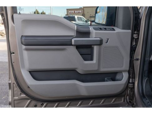 Used 2018 Ford F150 XLT image 18