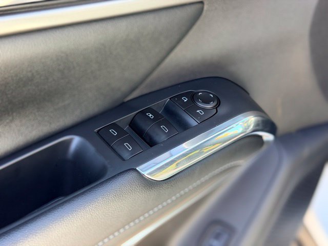 Used 2026 Chevrolet Traverse LT w/ Sun and Wheel Package FWD image 19