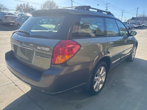 Used 2006 Subaru Outback 2.5i Limited image 5