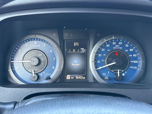 Used 2015 Toyota Sienna Limited Premium FWD image 32