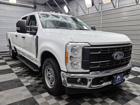 Used 2023 Ford F250 XL w/ XL Chrome Package RWD image 3