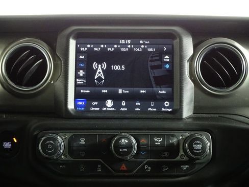 Used 2021 Jeep Wrangler Unlimited Sahara image 30