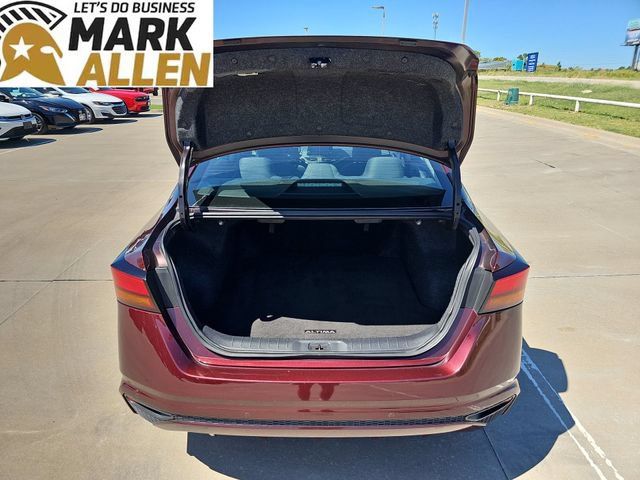 Used 2025 Nissan Altima 2.5 SV FWD image 25