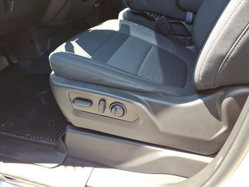 Used 2022 Chevrolet Silverado 1500 Custom RWD image 9