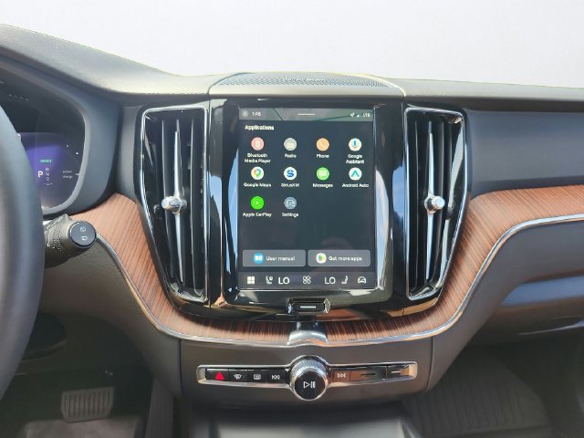 Used 2024 Volvo XC60 T8 Plus w/ Climate Package AWD/4WD image 18