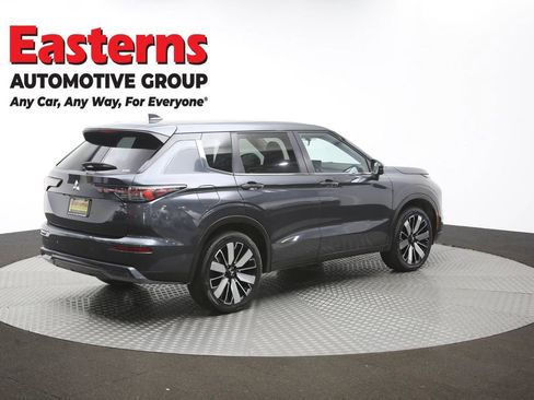 Used 2025 Mitsubishi Outlander SE AWD/4WD image 41
