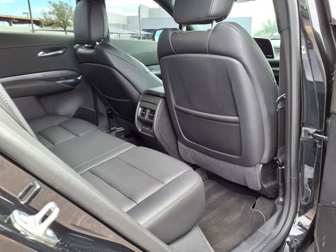 Used 2024 Cadillac XT4 Premium Luxury FWD image 13