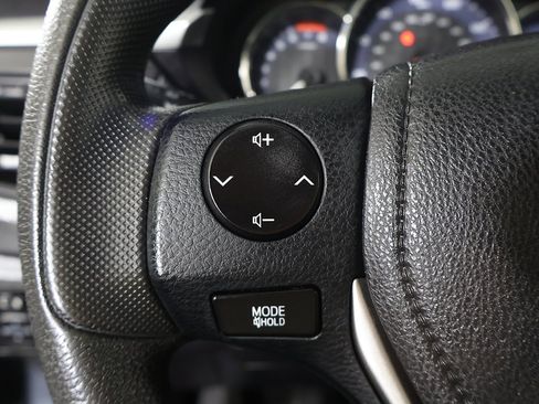 Used 2015 Toyota Corolla L image 24