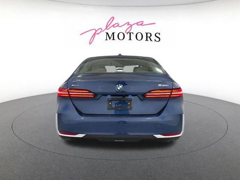 Used 2026 BMW 530i xDrive w/ Premium Package AWD/4WD image 5