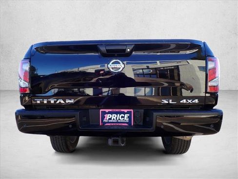 Used 2020 Nissan Titan SL w/ Moonroof Package image 3
