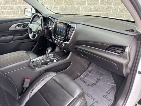 Used 2021 Chevrolet Traverse RS image 51