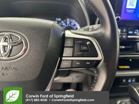 Used 2024 Toyota Highlander XLE image 38