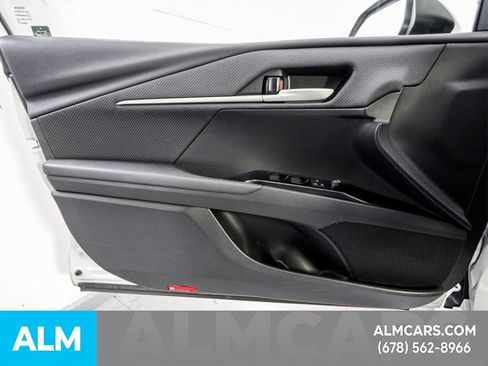 Used 2025 Toyota Camry SE image 45