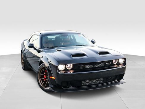 Used 2023 Dodge Challenger SRT Hellcat RWD image 2