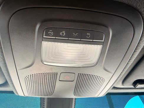 Used 2025 Mercedes-Benz Sprinter 2500 image 32