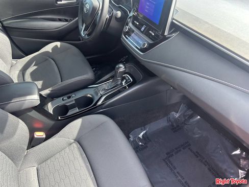 Certified 2025 Toyota Corolla SE FWD image 14
