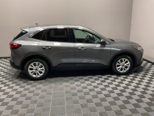 Used 2023 Ford Escape Active w/ Cold Weather Package FWD image 7