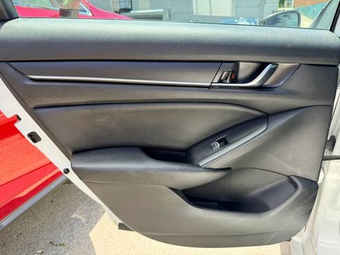 Used 2022 Honda Accord Sport image 16