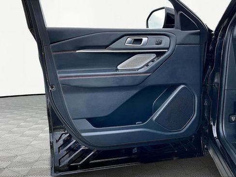 Certified 2025 Ford Explorer ST image 23