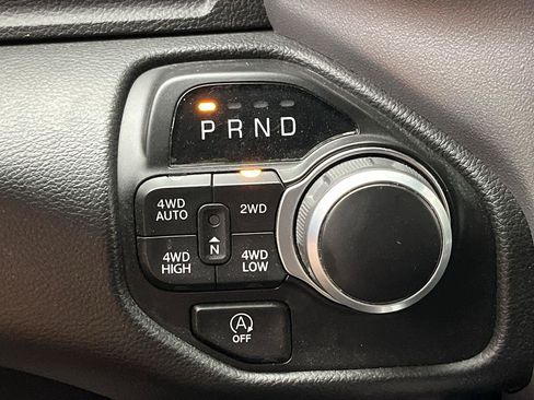 Used 2024 RAM 1500 Big Horn AWD/4WD image 23