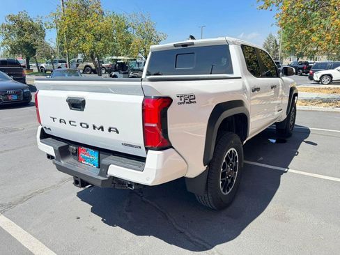 Used 2024 Toyota Tacoma TRD Off-Road w/ TRD Off Road Upgrade Package AWD/4WD image 5