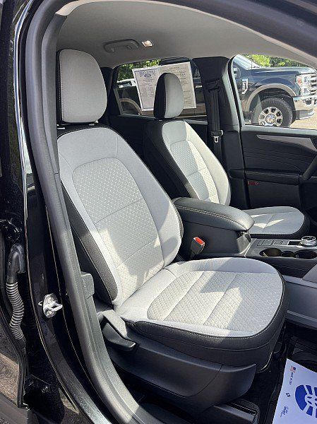 Used 2024 Ford Escape Active AWD/4WD image 13