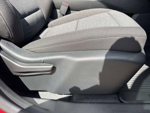 New 2026 Chevrolet Equinox LT image 12