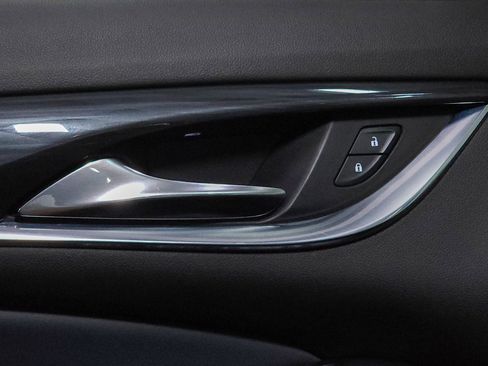 Used 2022 Buick Enclave Essence w/ Experience Buick Package image 20