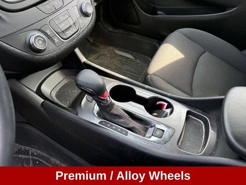 Used 2024 Chevrolet Malibu RS FWD image 17