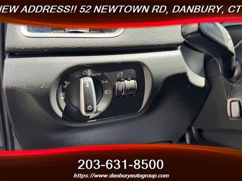 Used 2017 Audi Q3 2.0T Premium AWD/4WD image 23