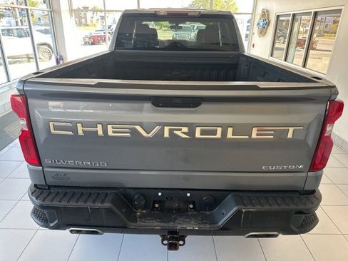 Used 2019 Chevrolet Silverado 1500 Custom Trail Boss w/ Custom Convenience Package image 5