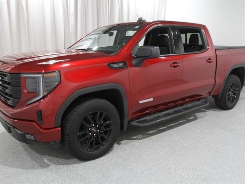Used 2023 GMC Sierra 1500 Elevation w/ Preferred Package image 3