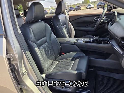 Used 2021 Nissan Rogue Platinum FWD image 19