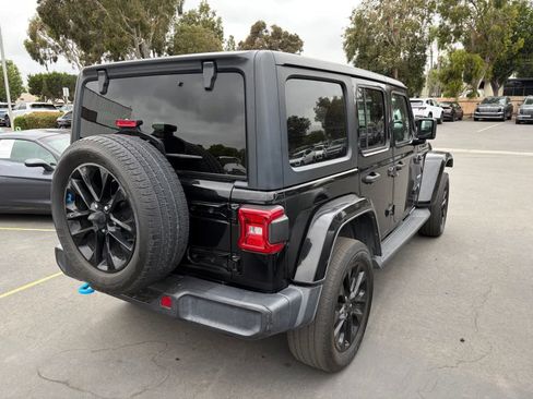 Used 2023 Jeep Wrangler Unlimited Sahara w/ Cold Weather Group AWD/4WD image 3
