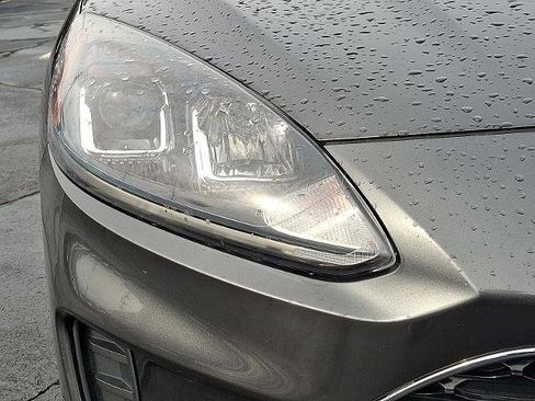 Certified 2020 Ford Escape SE image 9