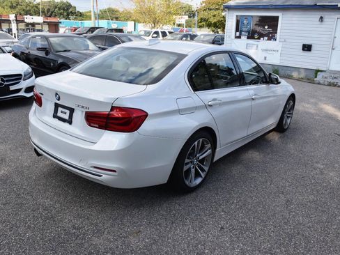 Used 2018 BMW 330i xDrive Sedan w/ Convenience Package image 6