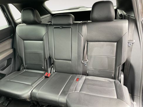 Used 2021 Volkswagen Atlas Cross Sport SE FWD image 17