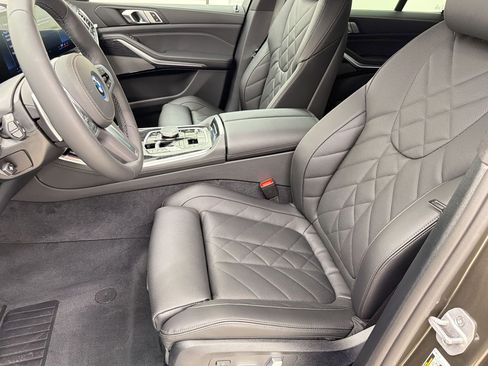 New 2026 BMW X5 xDrive50e w/ M Sport Package AWD/4WD image 5