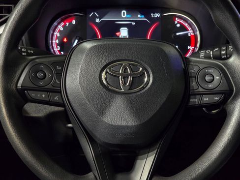 Used 2024 Toyota RAV4 XLE image 31