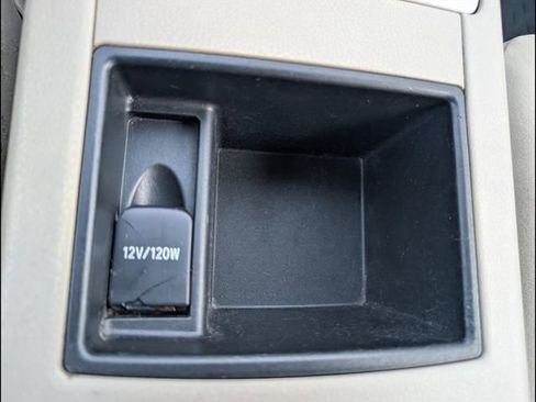 Used 2009 Toyota Camry LE image 14