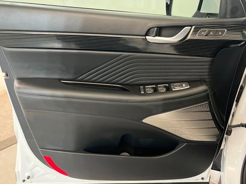 Used 2024 Hyundai Palisade Calligraphy image 14