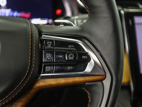 Used 2023 Jeep Grand Cherokee L Summit image 13