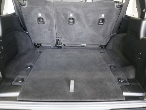 Used 2020 Jeep Wrangler Unlimited Sahara image 26