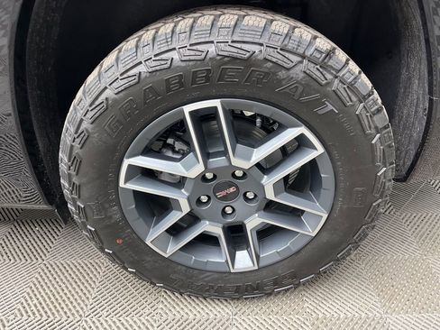 New 2026 GMC Terrain AT4 AWD/4WD image 4
