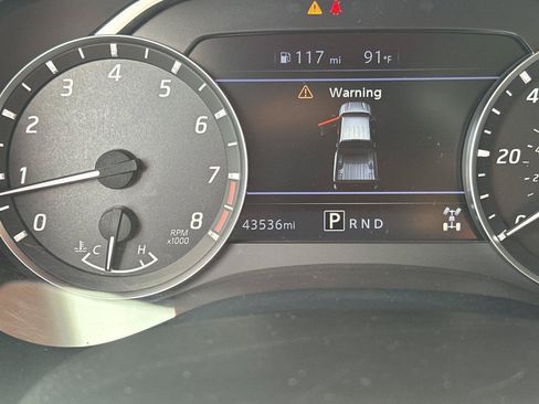 Used 2023 Nissan Frontier SV AWD/4WD image 13