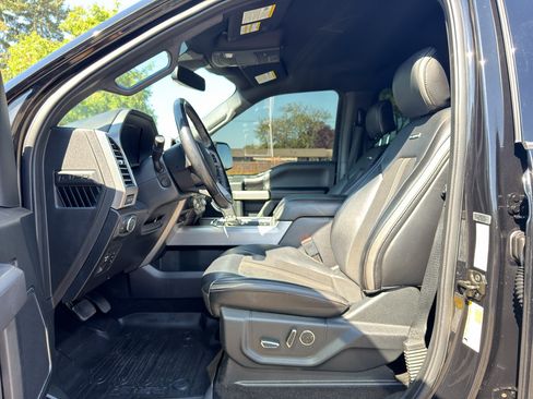 Used 2019 Ford F150 Platinum w/ Equipment Group 701A Luxury AWD/4WD image 20